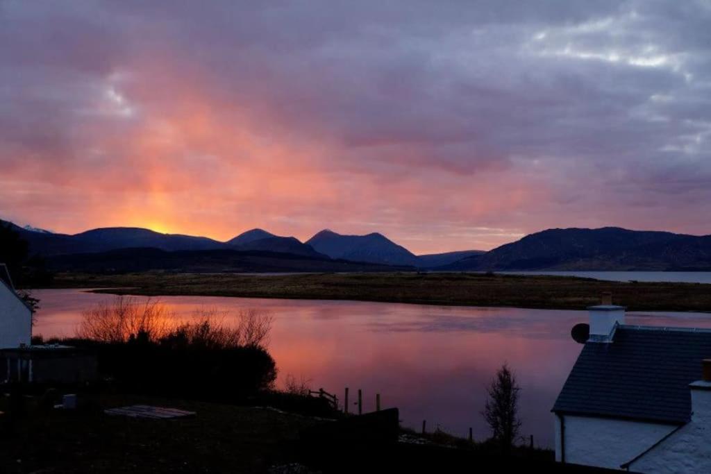 Tidal Cottage On The Shore Isle Of Skye Breakish Екстериор снимка